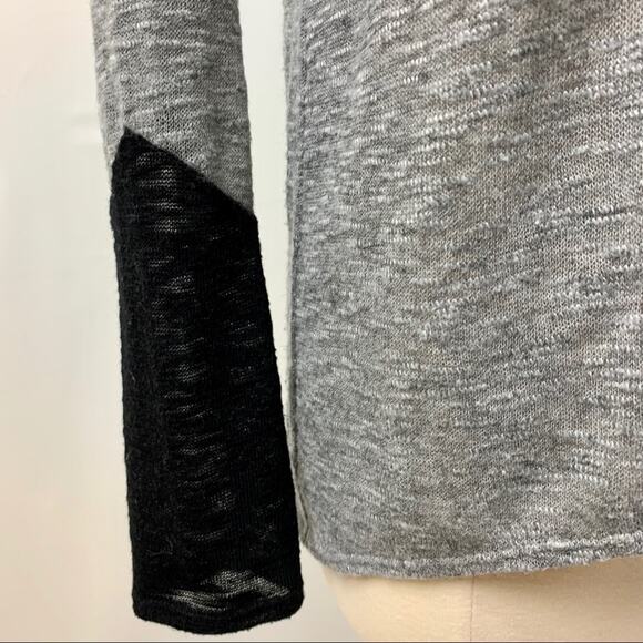 Old Navy Grey Black Light Knit Sweater Long Sleeve Hi Lo Hem Small/Medium - Picture 6 of 11
